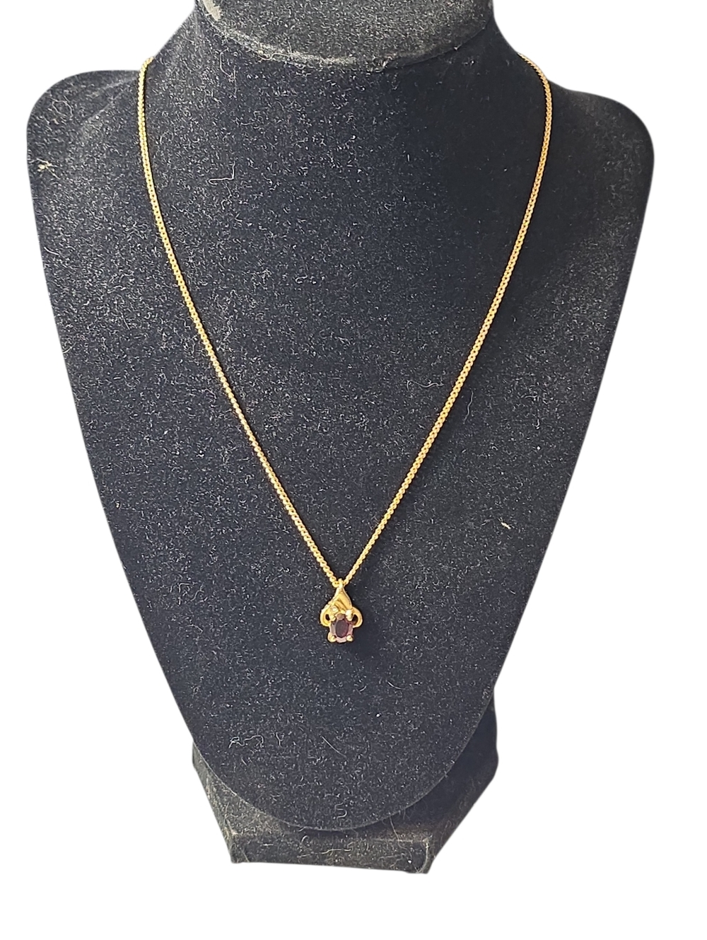 Vintage Avon Gold Tone Amethyst Rhinestone Pendant Necklace 18"